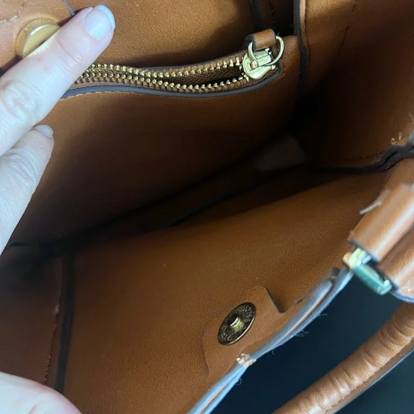 Steve Madden Beige Floral Tote with Brown Accents - Picture 5 of 7